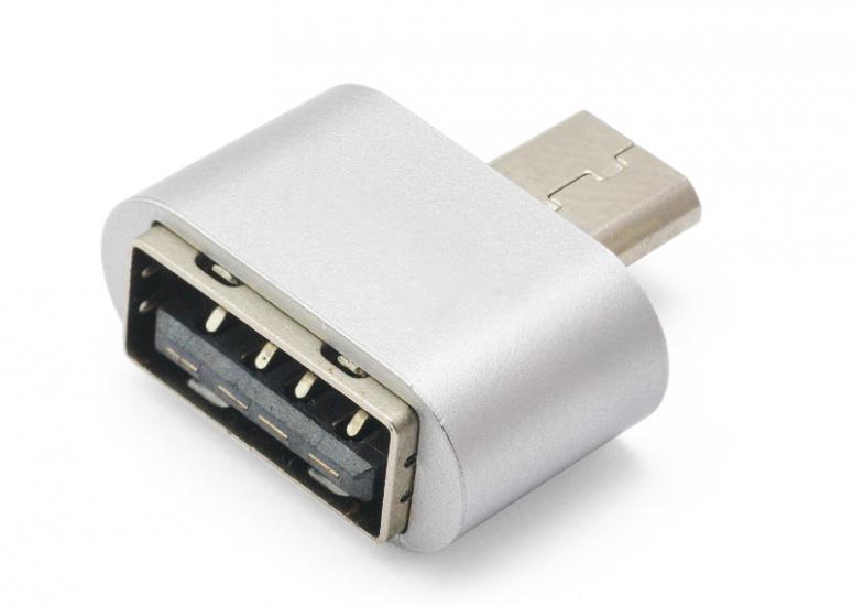 adattatore o un cavo USB OTG
